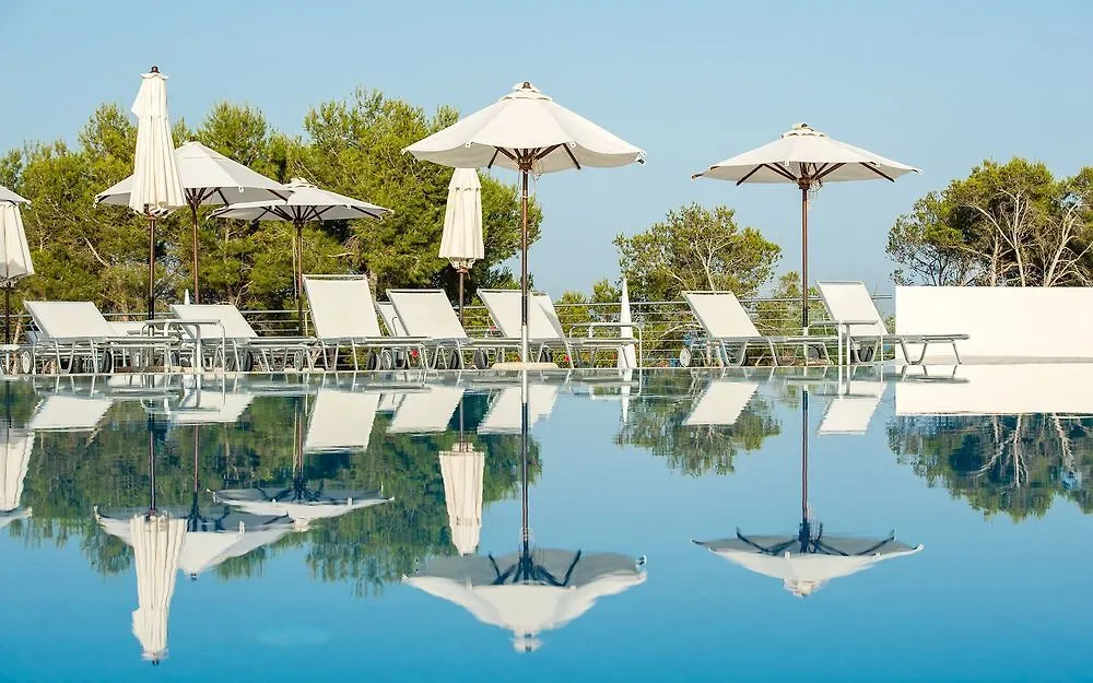 Blau Privilege Porto Petro Beach Resort & Spa Santanyi 5*,